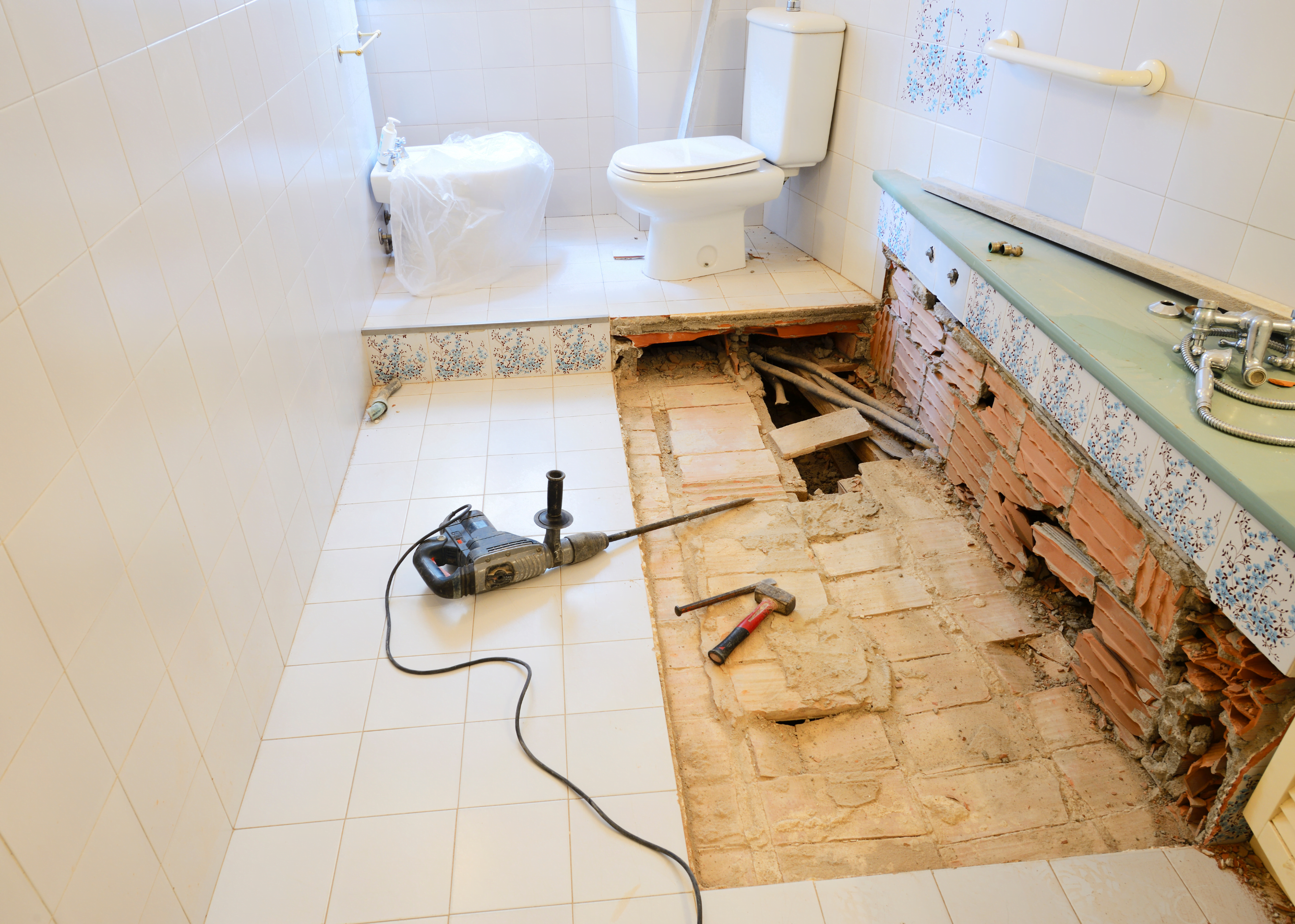Transform your bathroom with renovation services in Ocala from Ocala Handyman Co.